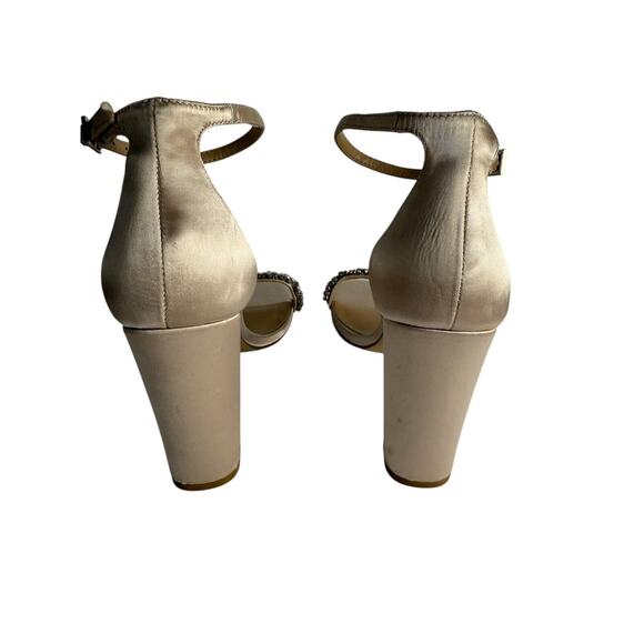 JEWEL BADGLEY MISCHKA Alia Evening Sandals Size 9 Champaign Satin Jeweled NWOB‎ - Picture 7 of 10